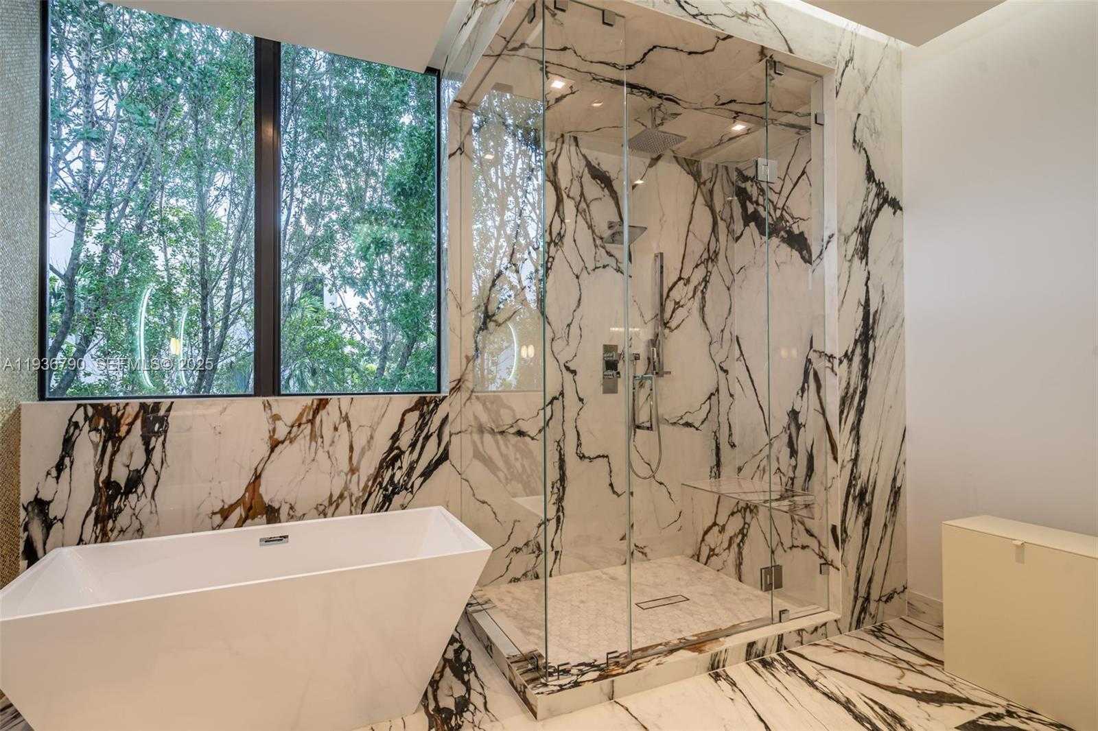 Small Image of 10540 NORTH WEST 67TH TER, Doral Number 35