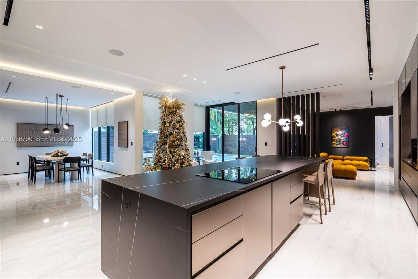 Small Image of 10540 NORTH WEST 67TH TER, Doral Number 4