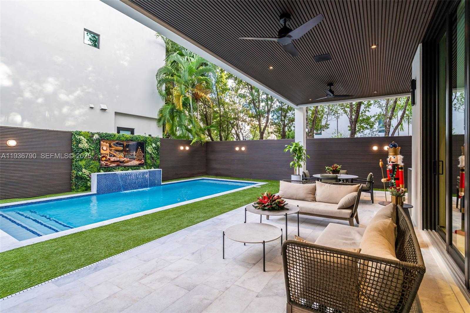 Small Image of 10540 NORTH WEST 67TH TER, Doral Number 50