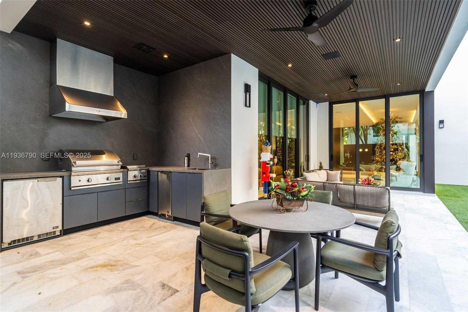 Small Image of 10540 NORTH WEST 67TH TER, Doral Number 52