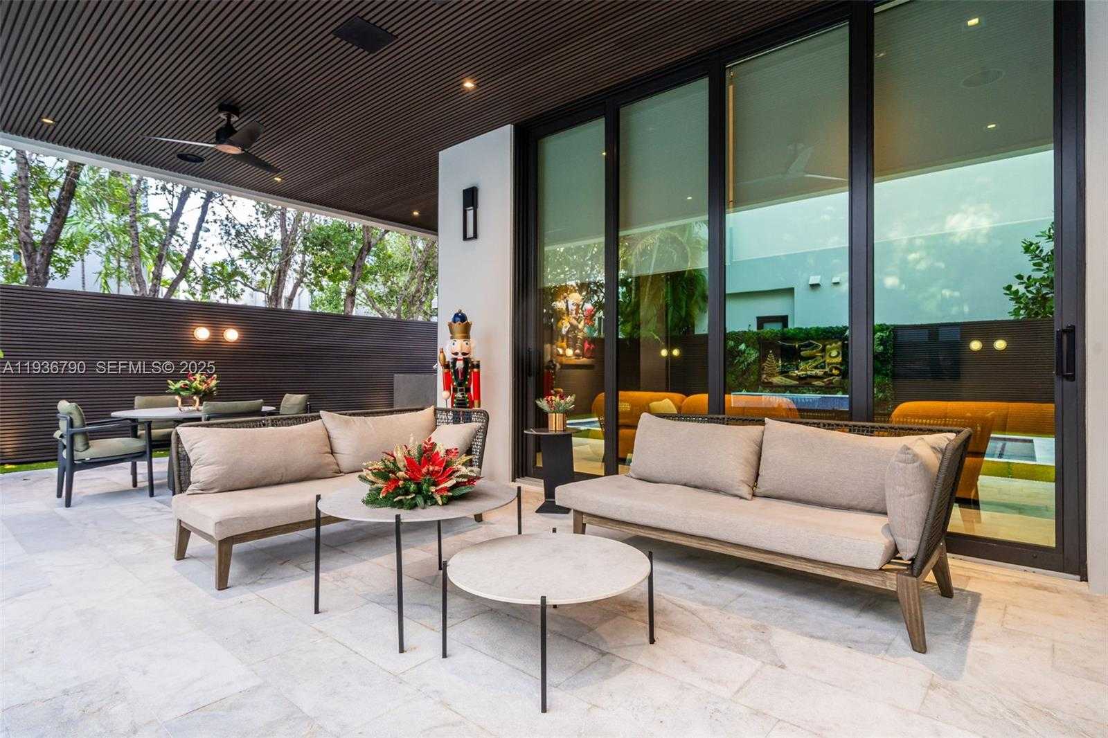 Small Image of 10540 NORTH WEST 67TH TER, Doral Number 60