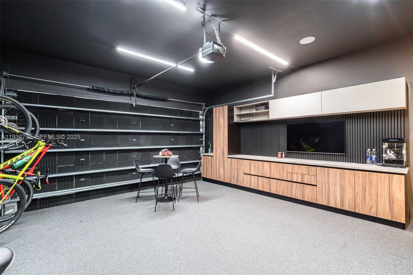 Small Image of 10540 NORTH WEST 67TH TER, Doral Number 63