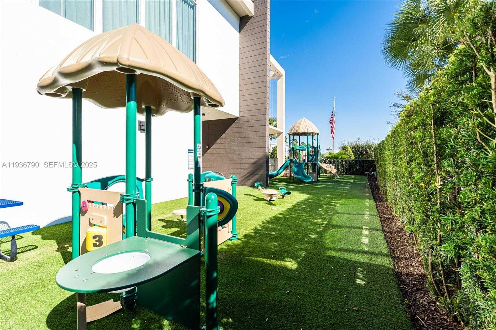 Small Image of 10540 NORTH WEST 67TH TER, Doral Number 78