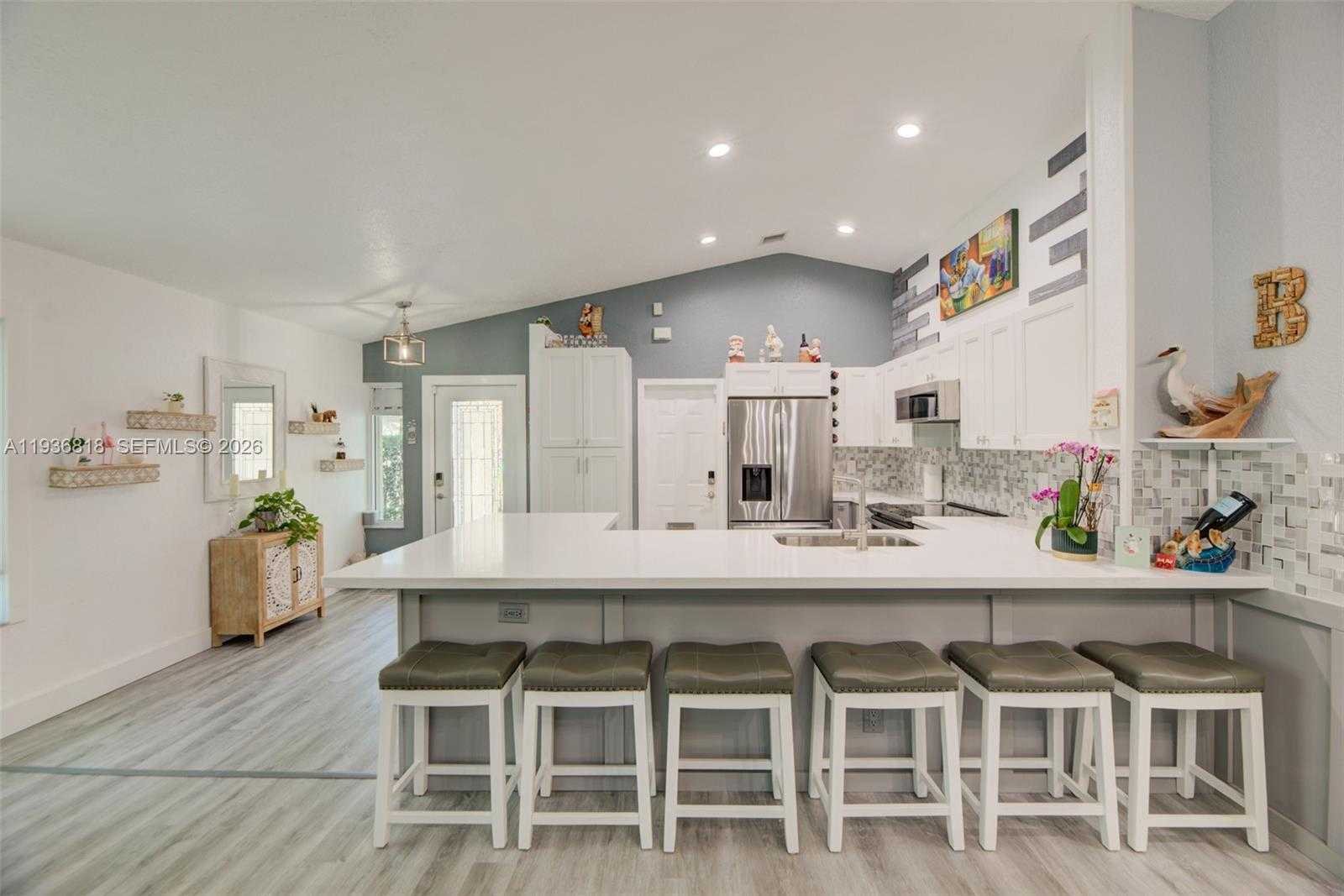 Small Image of 1409 MAJESTY TER, Weston Number 22