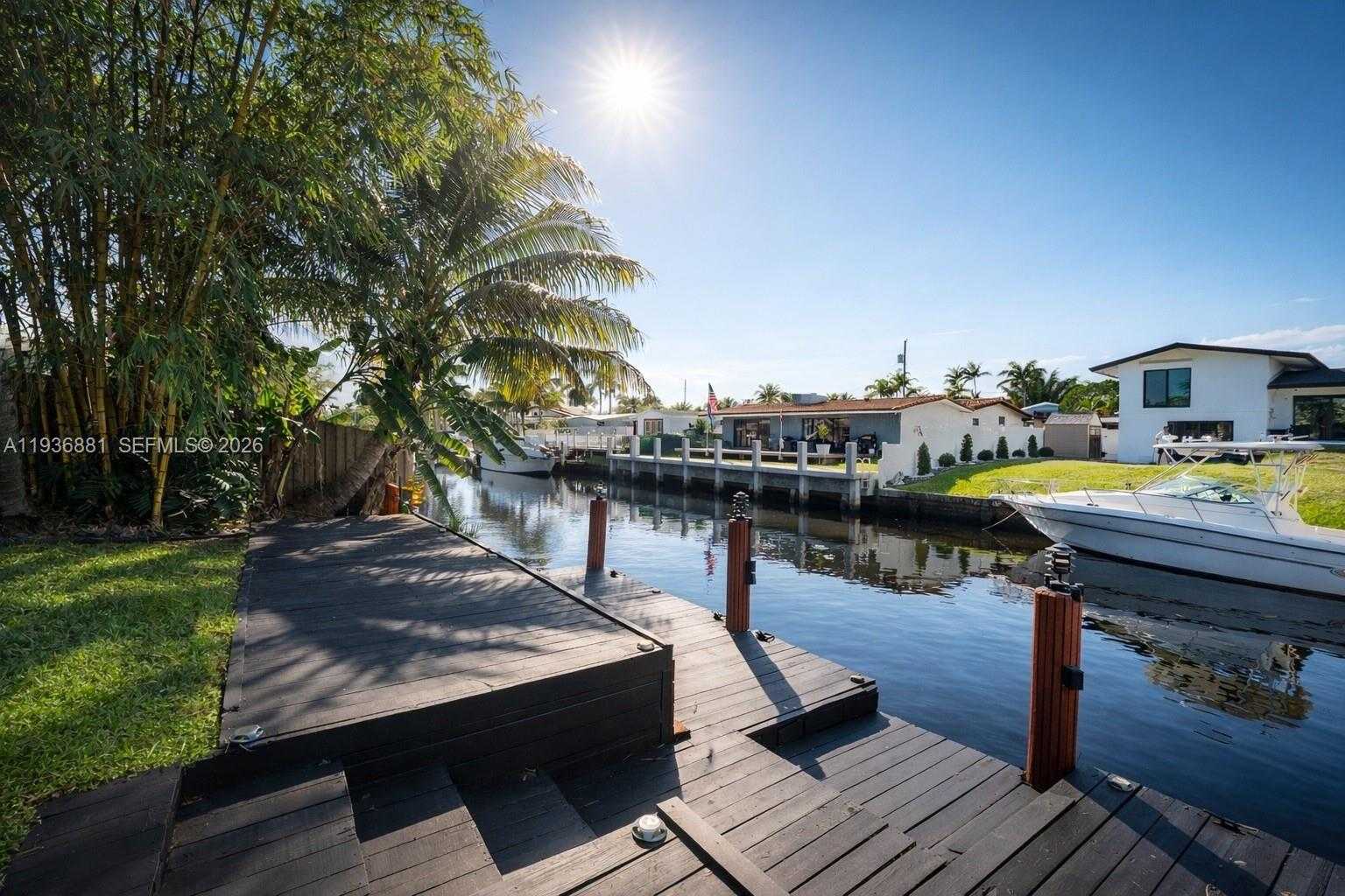 Small Image of 2413 NASSAU LN, Fort Lauderdale Number 14