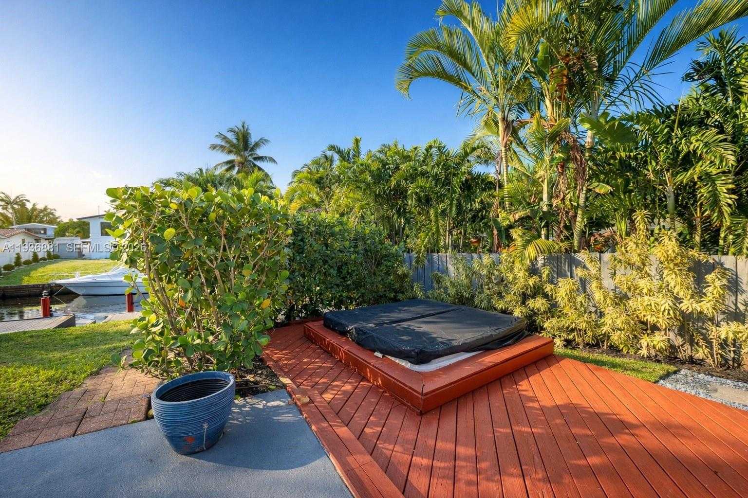 Small Image of 2413 NASSAU LN, Fort Lauderdale Number 18