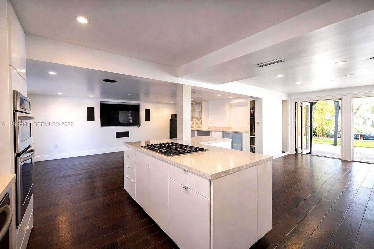 Small Image of 2413 NASSAU LN, Fort Lauderdale Number 5