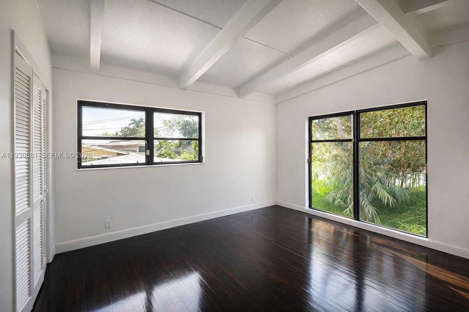 Small Image of 2413 NASSAU LN, Fort Lauderdale Number 8