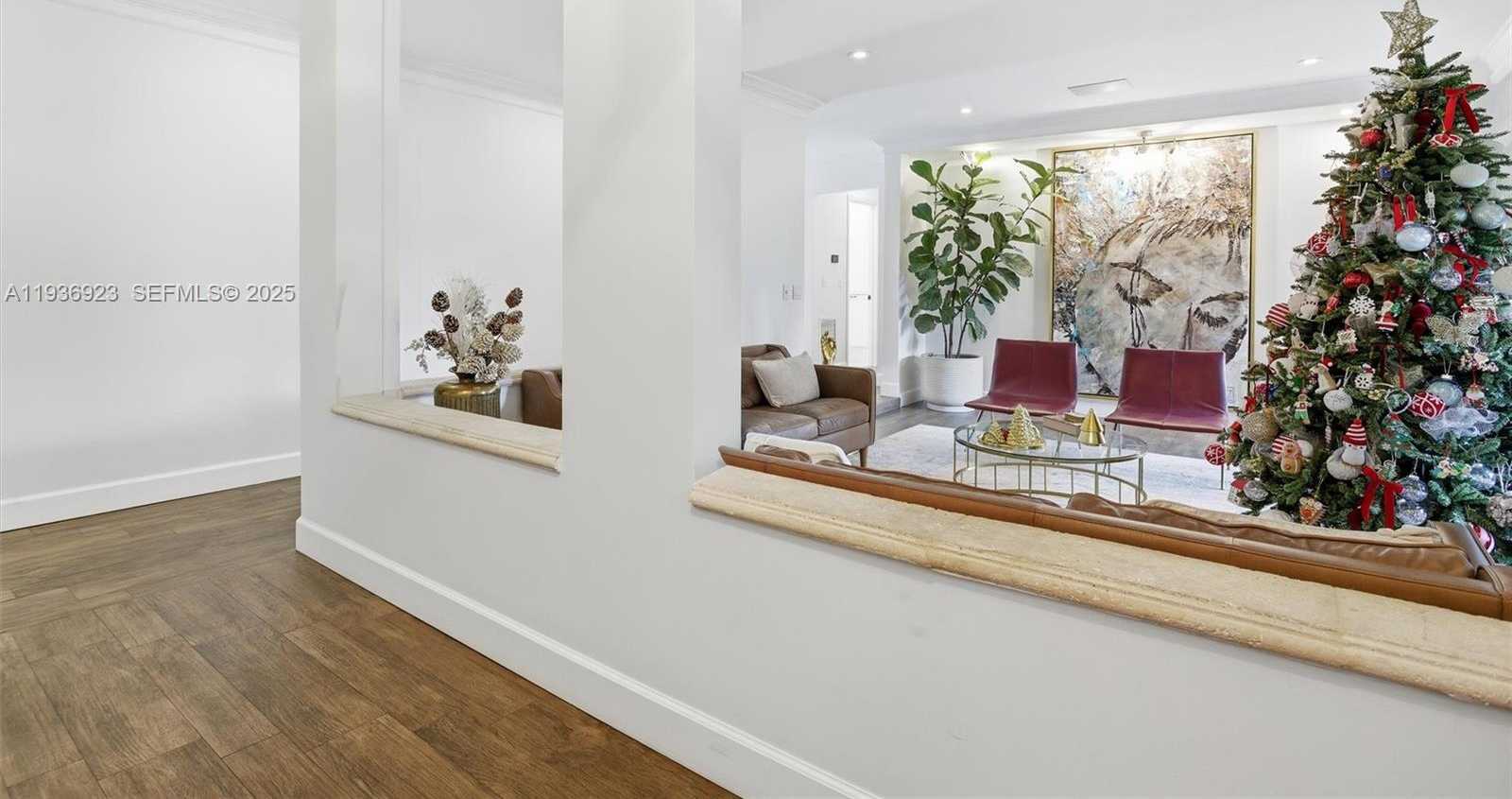 Small Image of 12510 RAMIRO ST, Coral Gables Number 3