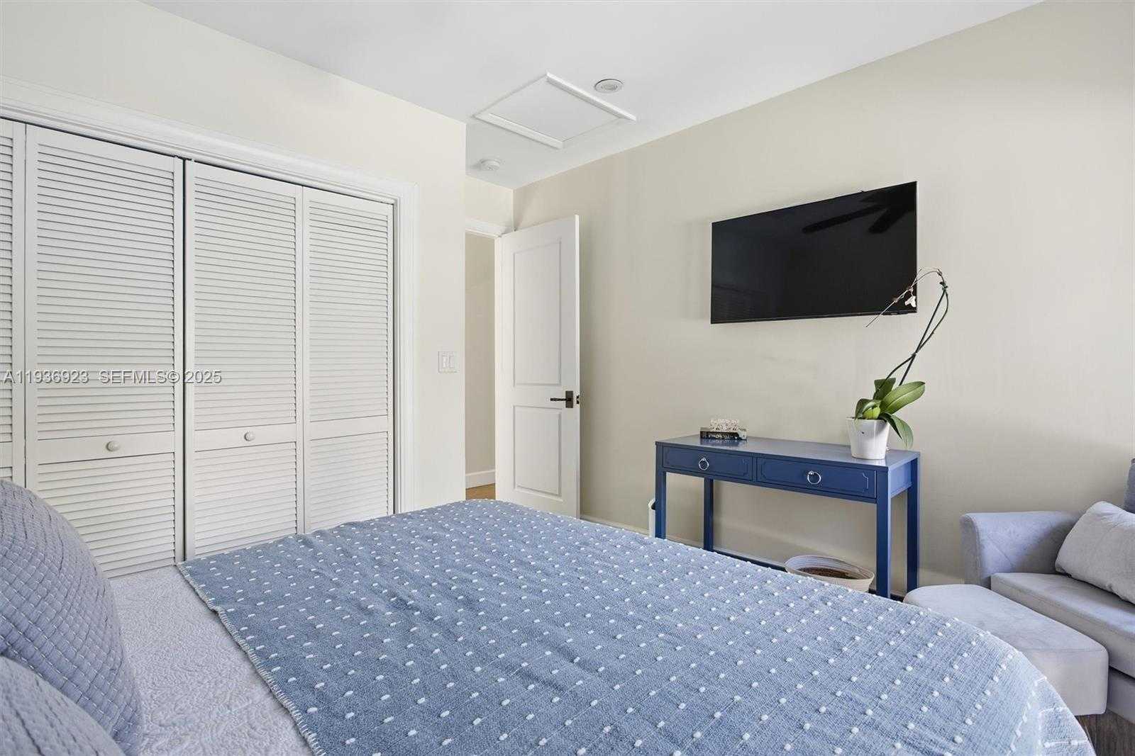 Small Image of 12510 RAMIRO ST, Coral Gables Number 38