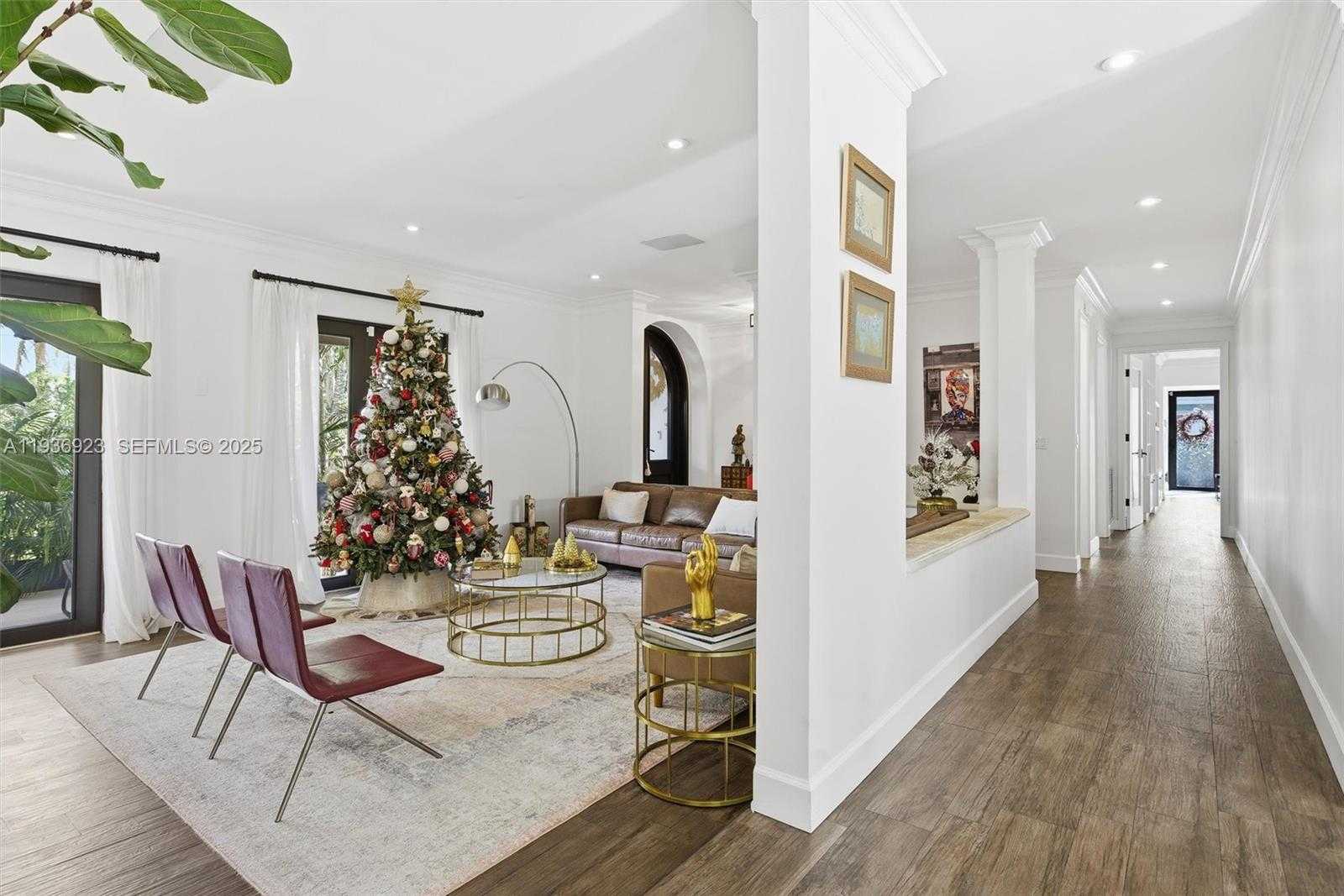 Small Image of 12510 RAMIRO ST, Coral Gables Number 4