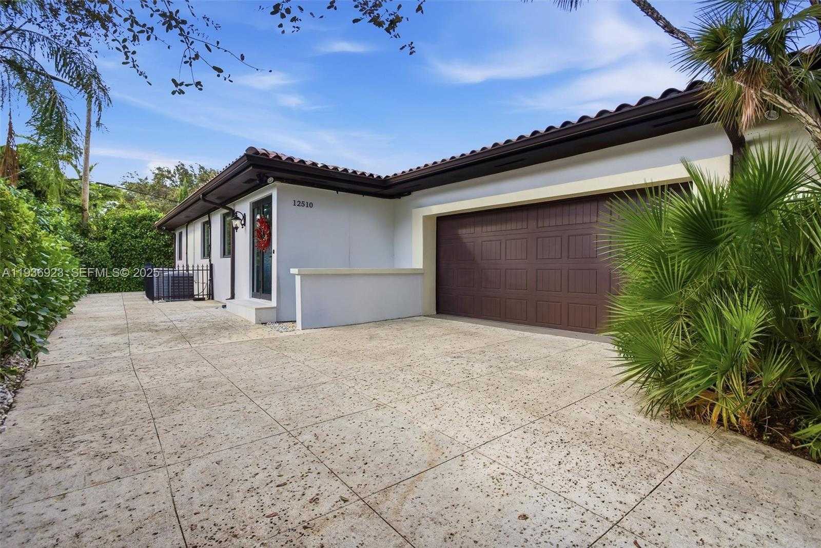 Small Image of 12510 RAMIRO ST, Coral Gables Number 54
