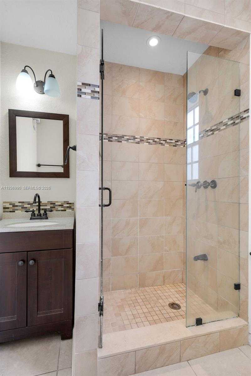 Small Image of 1160 NORTH WEST 86TH TER, Pembroke Pines Number 13