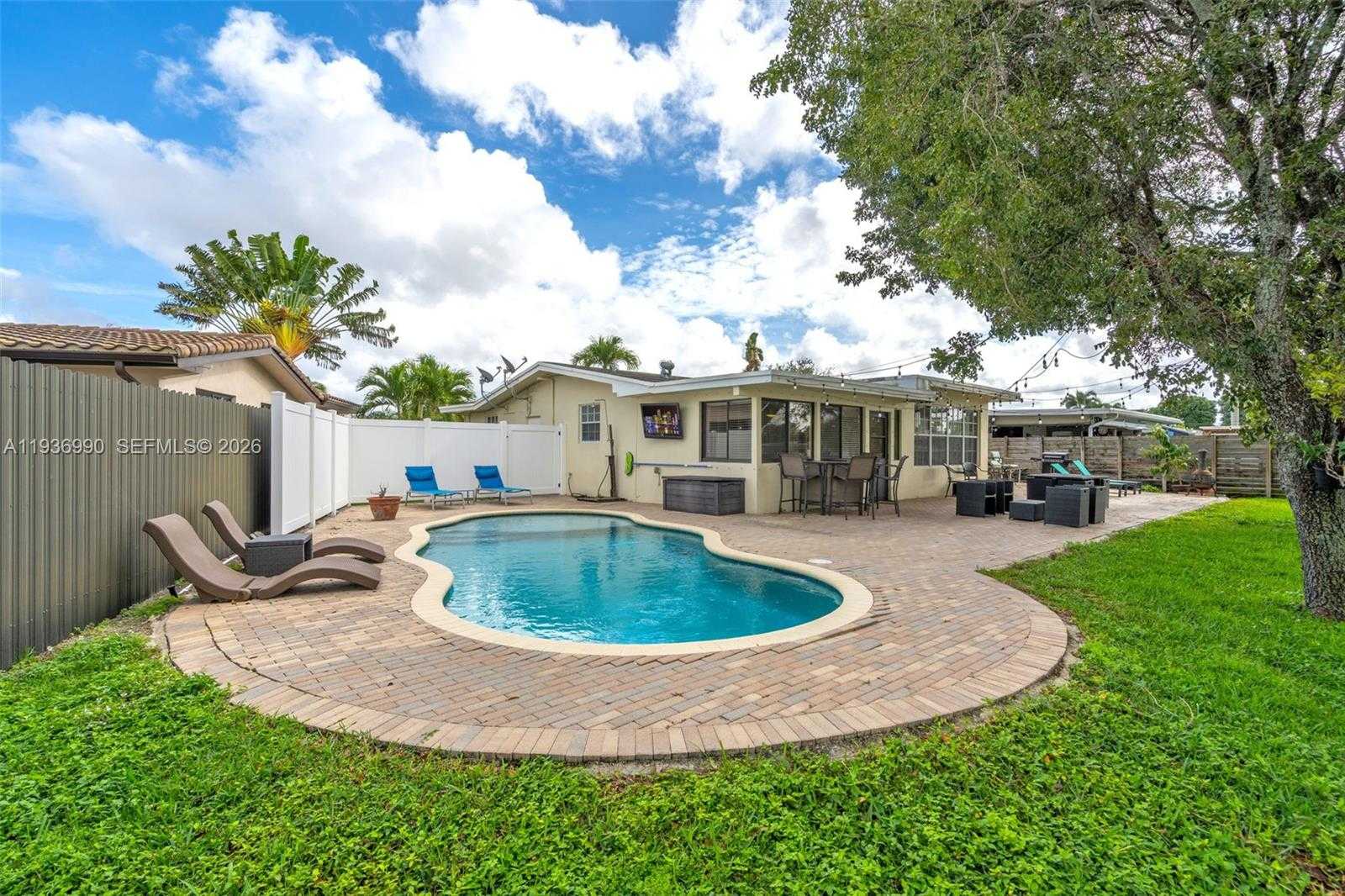 Small Image of 1160 NORTH WEST 86TH TER, Pembroke Pines Number 18