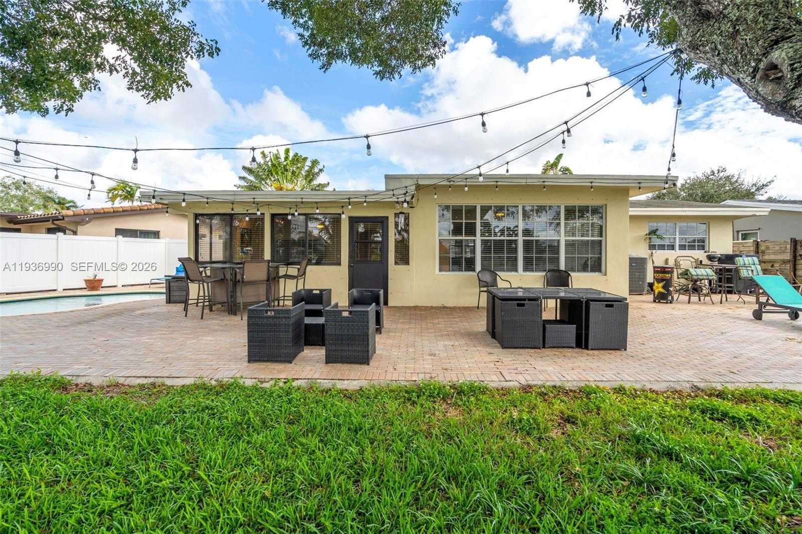 Small Image of 1160 NORTH WEST 86TH TER, Pembroke Pines Number 20