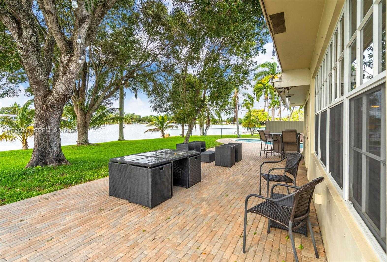 Small Image of 1160 NORTH WEST 86TH TER, Pembroke Pines Number 23