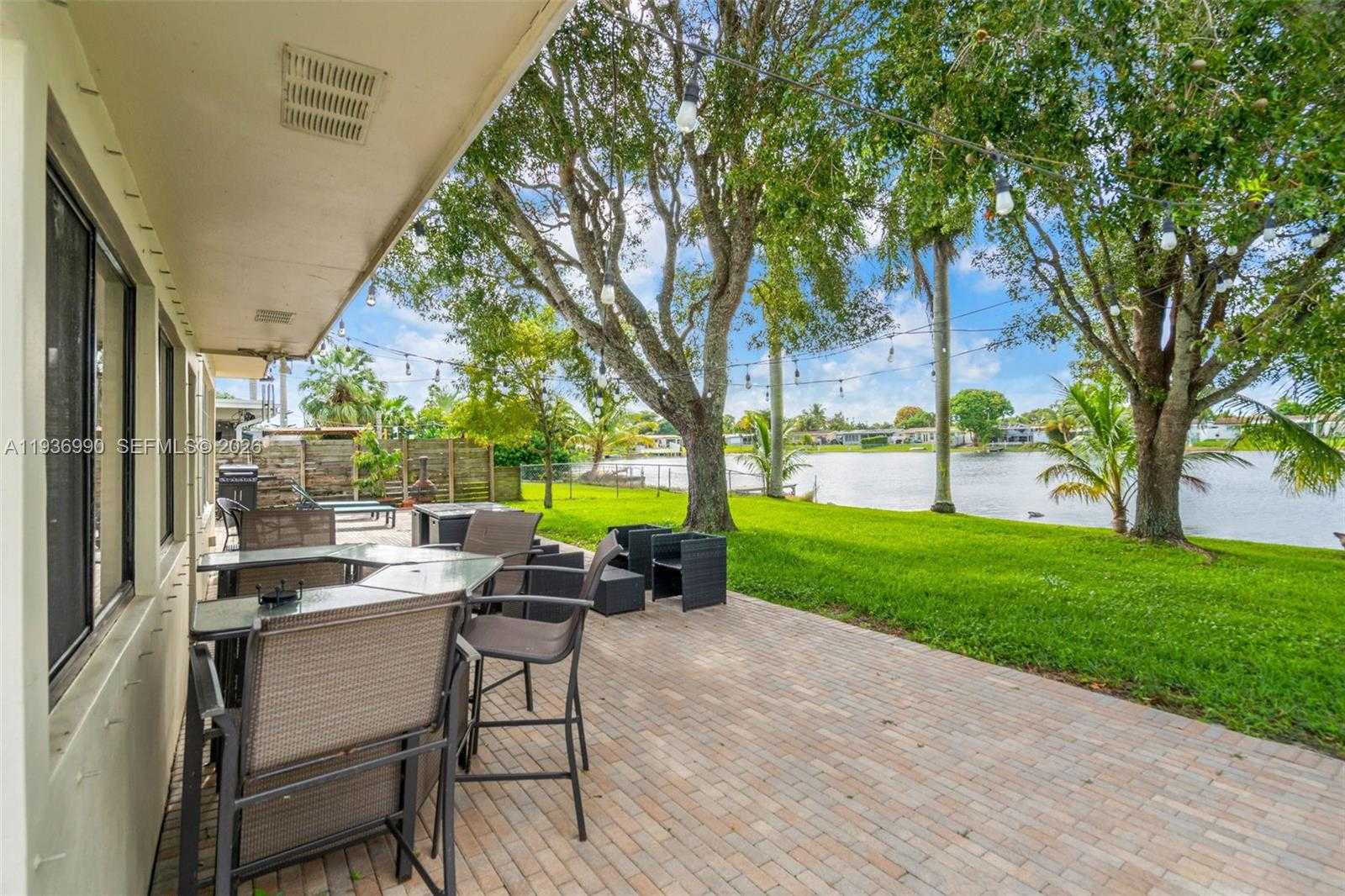 Small Image of 1160 NORTH WEST 86TH TER, Pembroke Pines Number 24