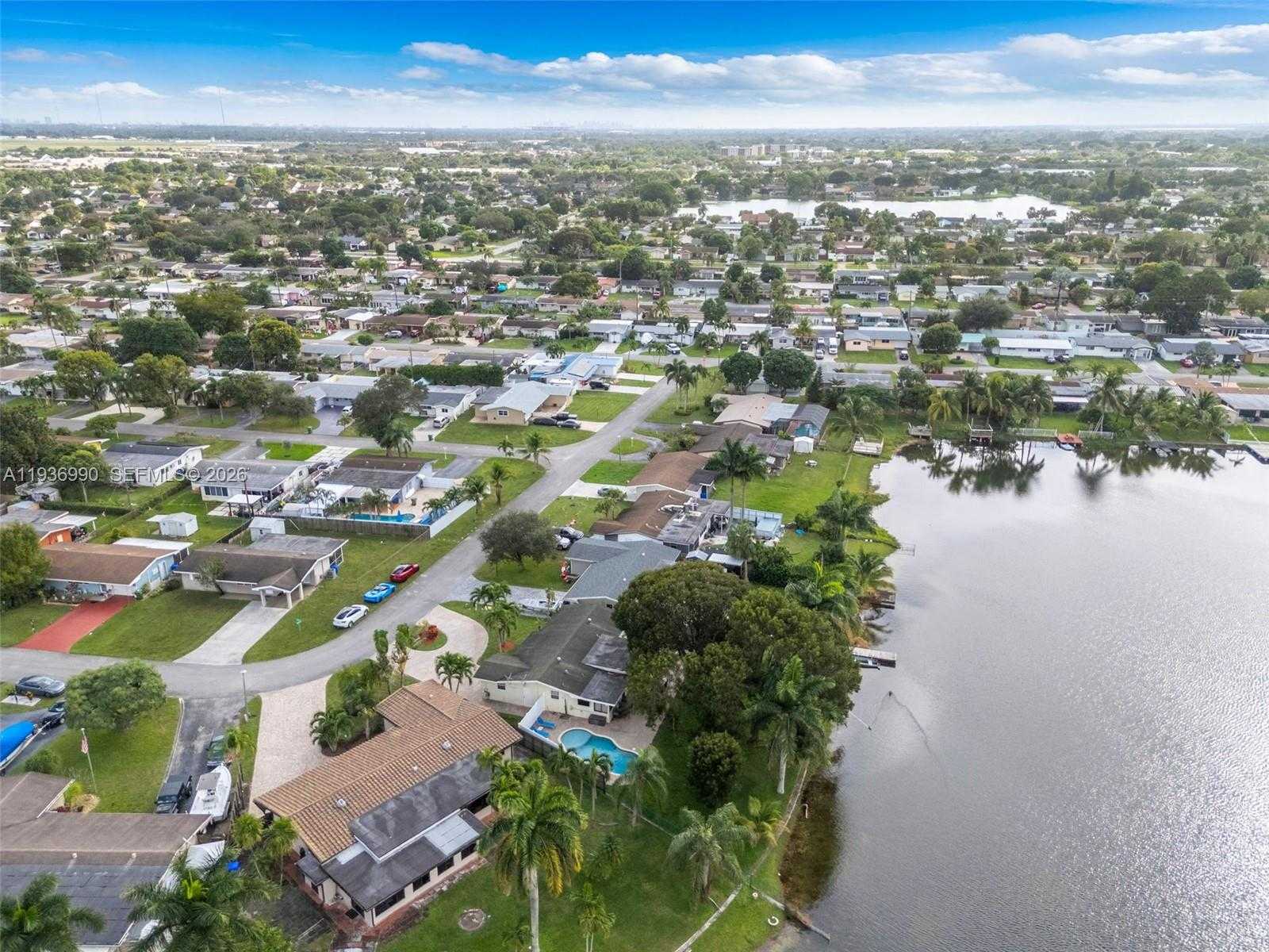 Small Image of 1160 NORTH WEST 86TH TER, Pembroke Pines Number 31