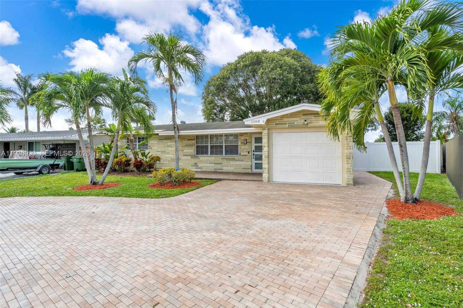 Small Image of 1160 NORTH WEST 86TH TER, Pembroke Pines Number 37