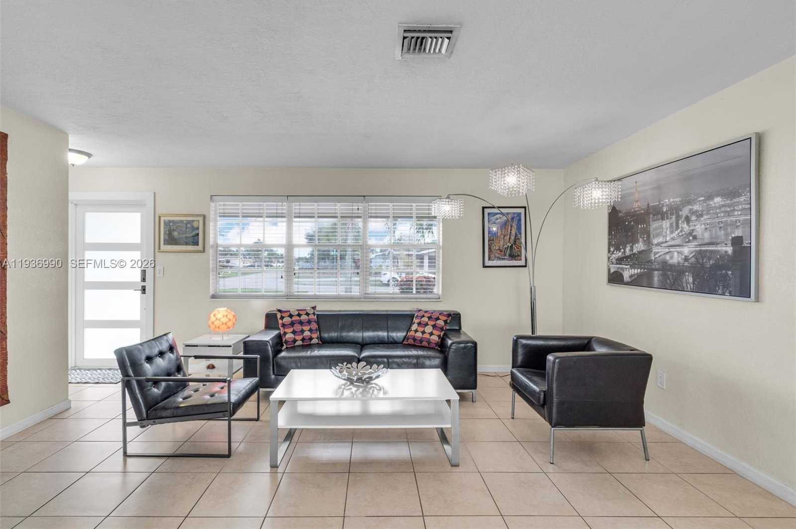 Small Image of 1160 NORTH WEST 86TH TER, Pembroke Pines Number 6