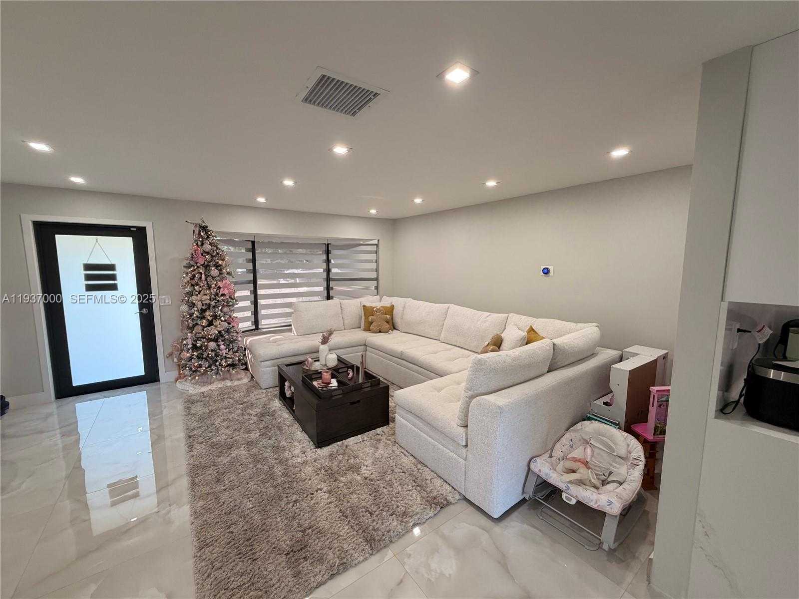 Small Image of 4841 NORTH WEST 19TH ST, Lauderhill Number 6