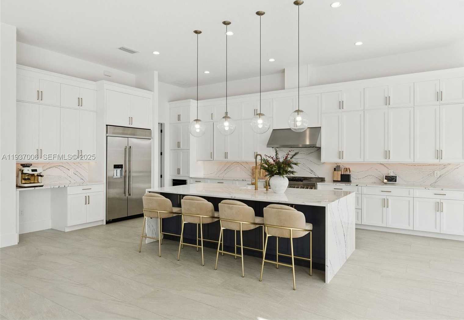 Small Image of 9720 LAUREL BERRY DRIVE, Orlando Number 13