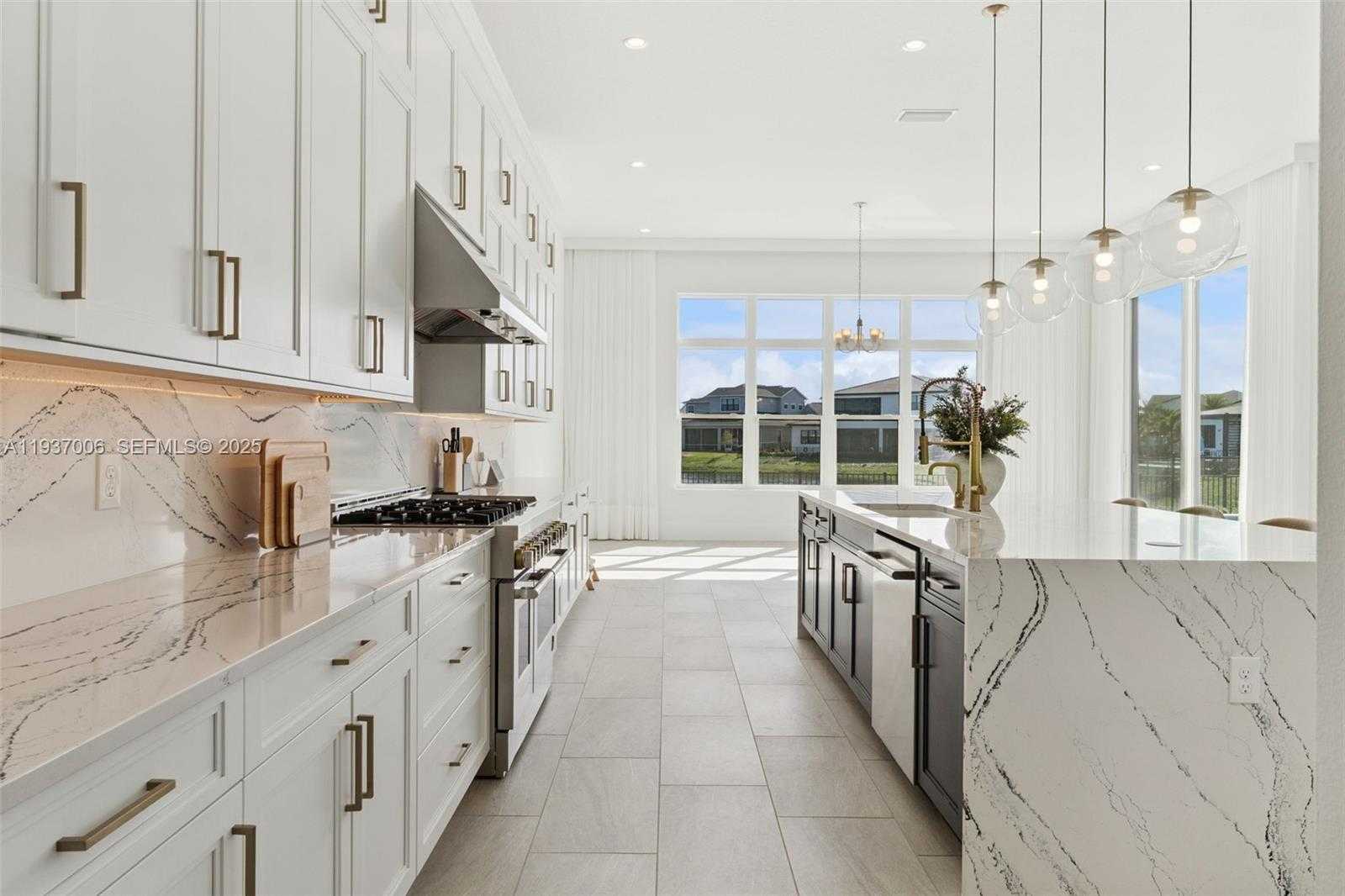 Small Image of 9720 LAUREL BERRY DRIVE, Orlando Number 16