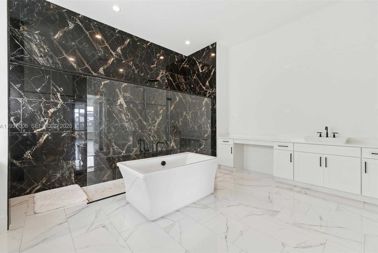 Small Image of 9720 LAUREL BERRY DRIVE, Orlando Number 29