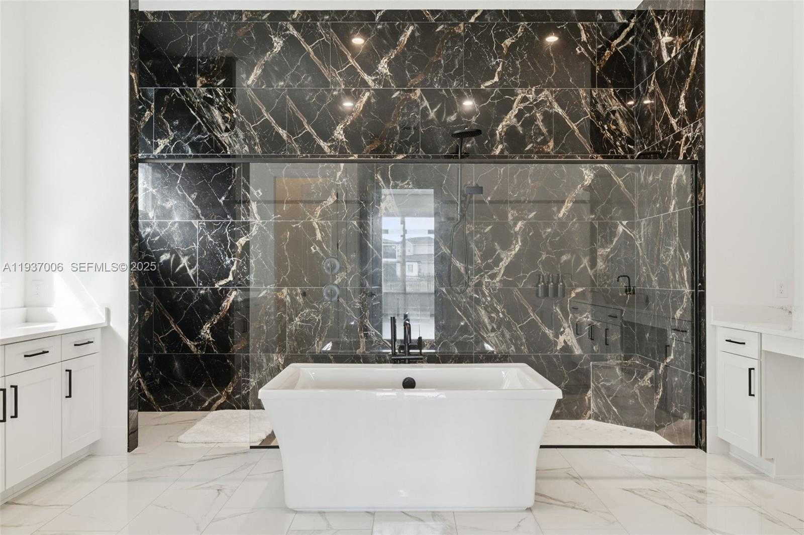 Small Image of 9720 LAUREL BERRY DRIVE, Orlando Number 30