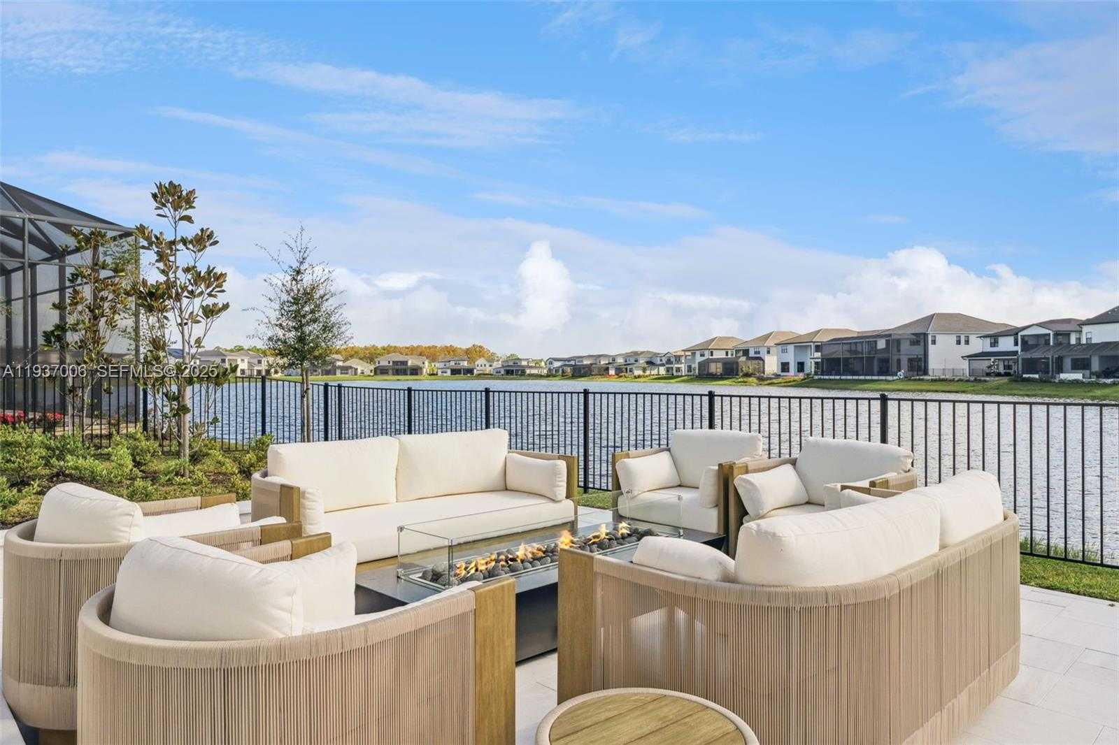 Small Image of 9720 LAUREL BERRY DRIVE, Orlando Number 41