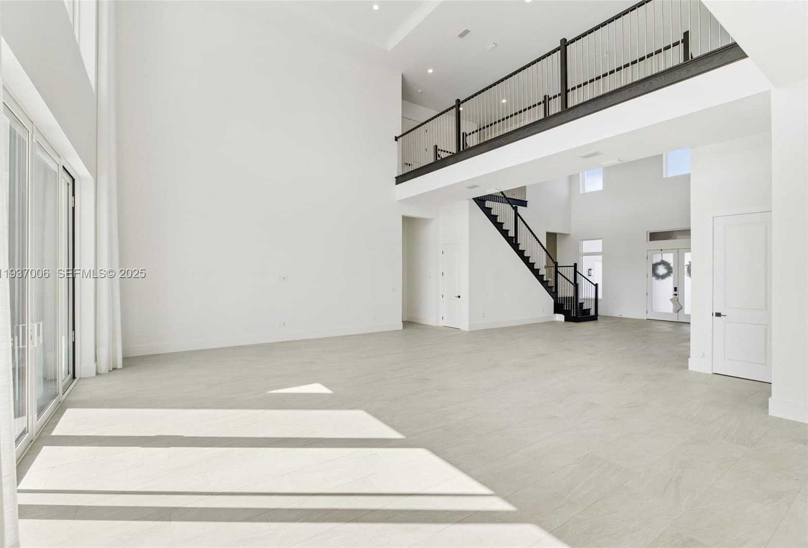 Small Image of 9720 LAUREL BERRY DRIVE, Orlando Number 5