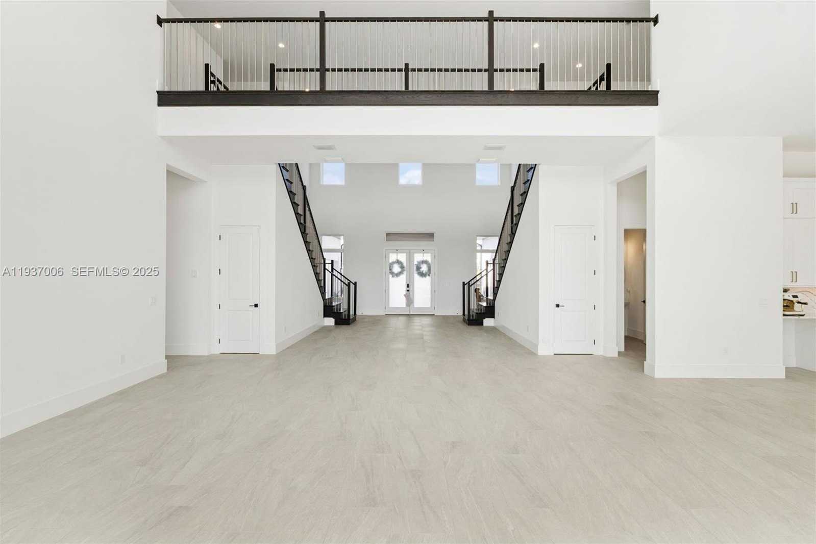 Small Image of 9720 LAUREL BERRY DRIVE, Orlando Number 6