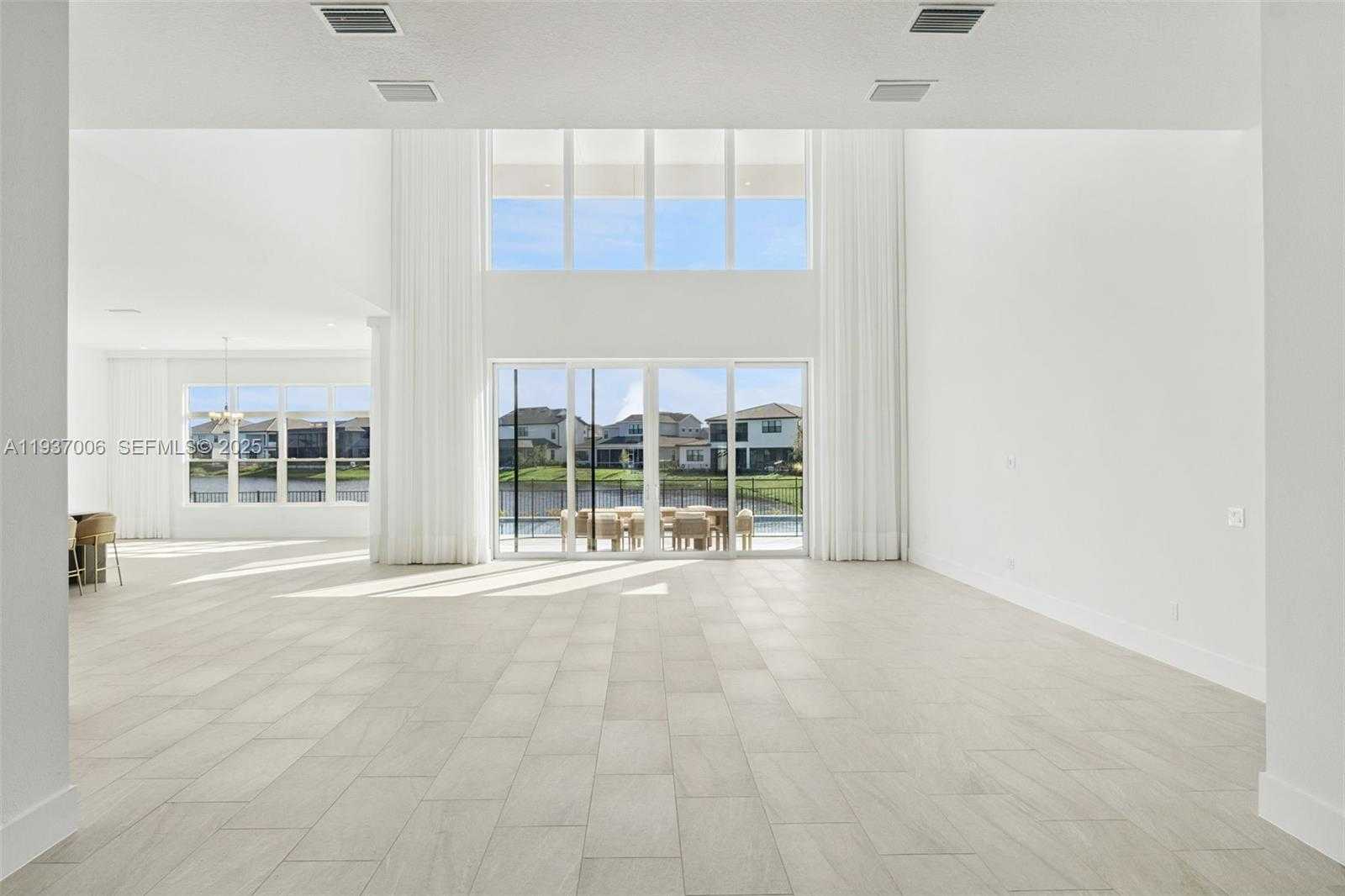 Small Image of 9720 LAUREL BERRY DRIVE, Orlando Number 8