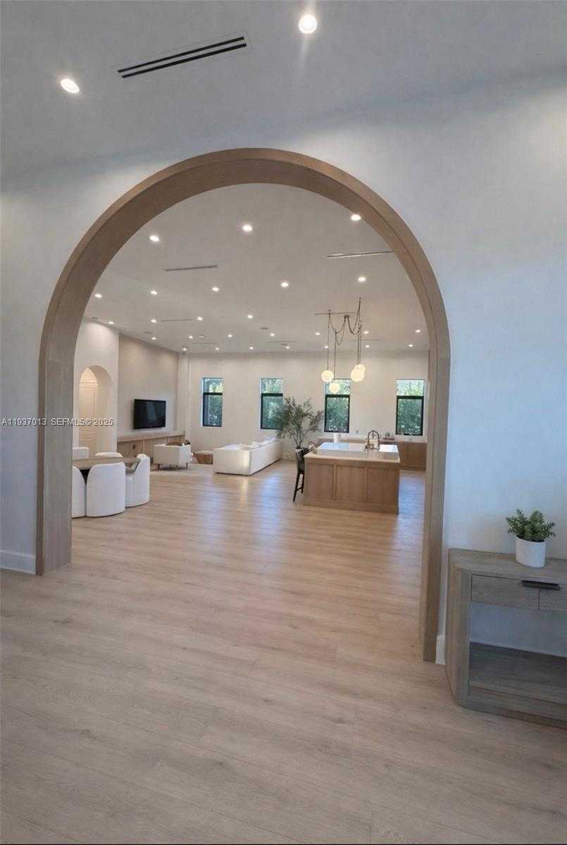 Small Image of 14200 OLD CUTLER RD, Palmetto Bay Number 16