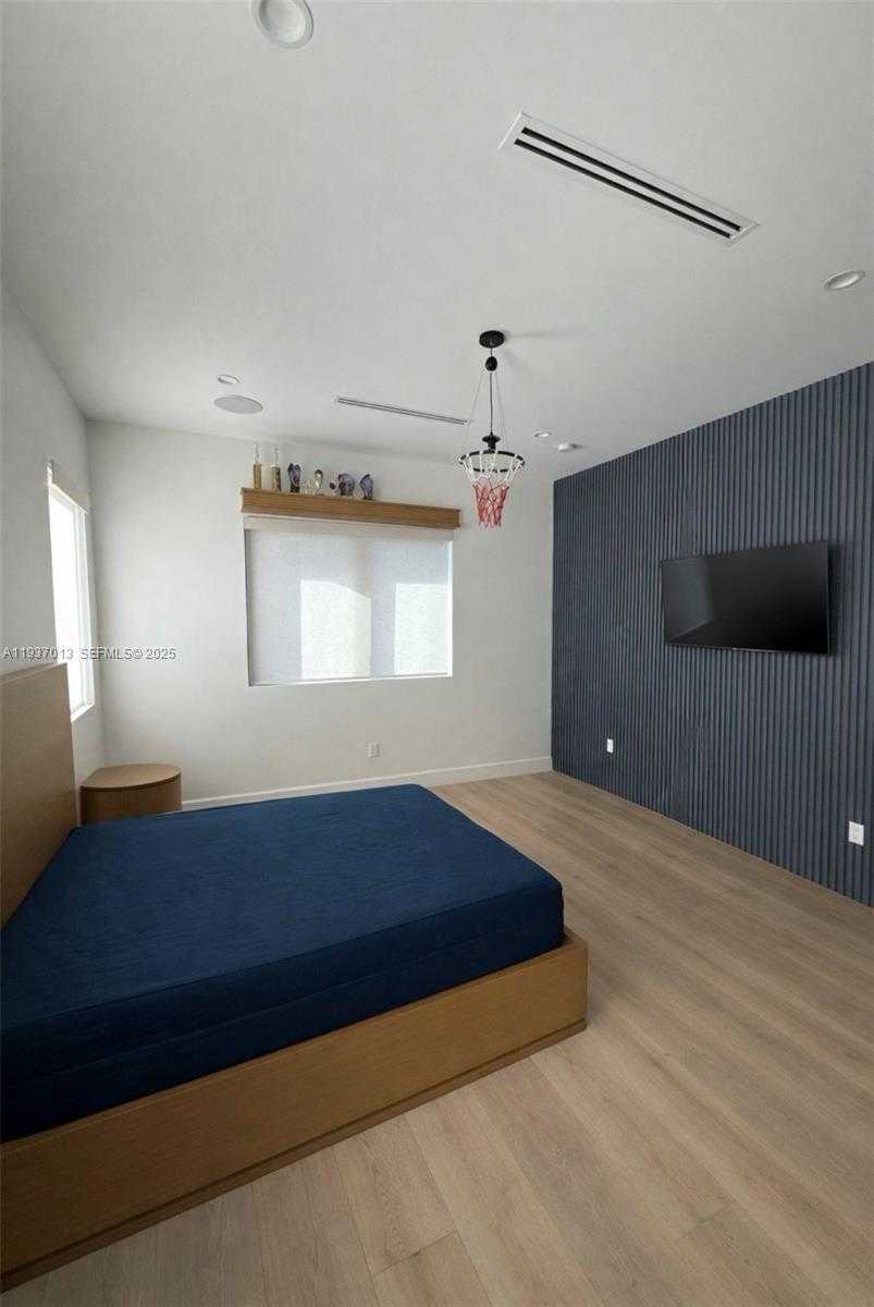 Small Image of 14200 OLD CUTLER RD, Palmetto Bay Number 24