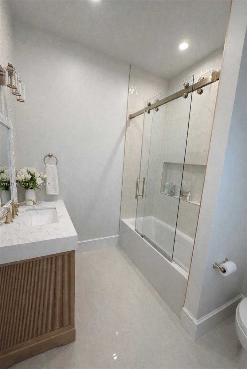 Small Image of 14200 OLD CUTLER RD, Palmetto Bay Number 30