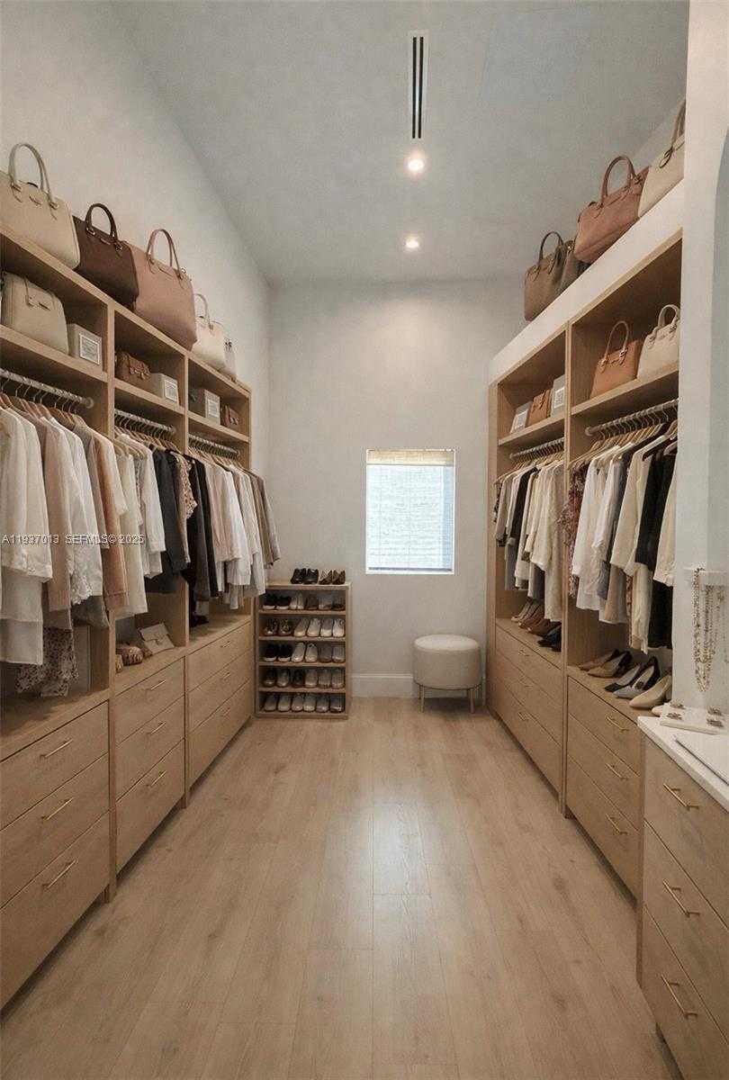 Small Image of 14200 OLD CUTLER RD, Palmetto Bay Number 35