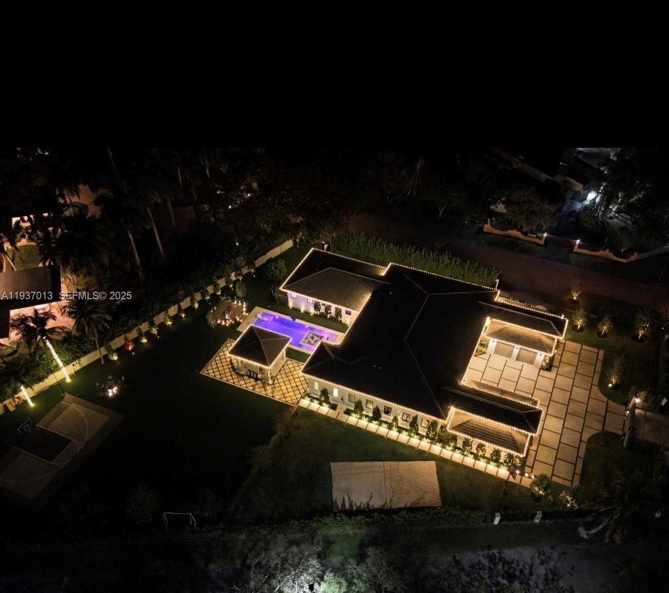 Small Image of 14200 OLD CUTLER RD, Palmetto Bay Number 41