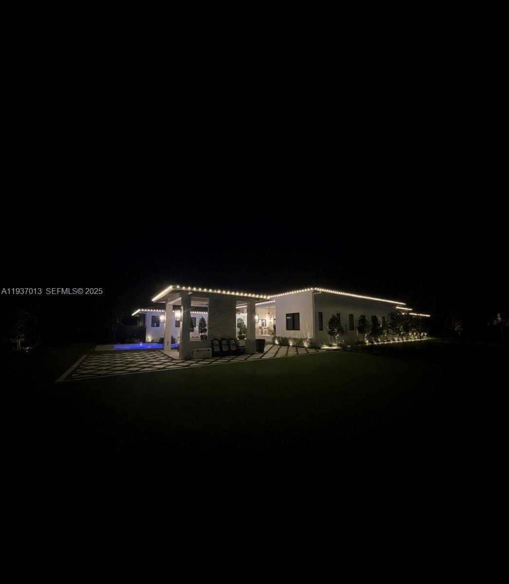 Small Image of 14200 OLD CUTLER RD, Palmetto Bay Number 43