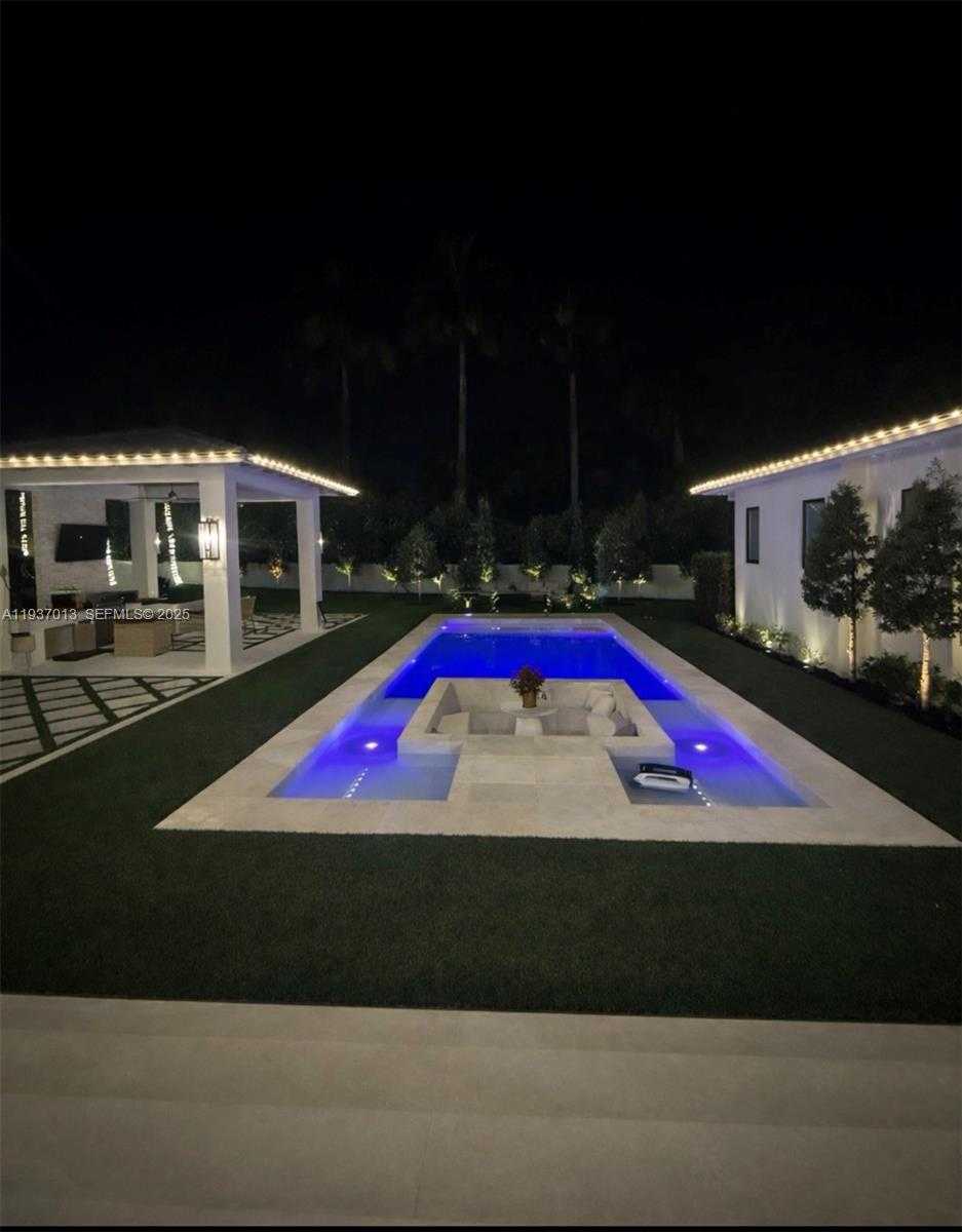 Small Image of 14200 OLD CUTLER RD, Palmetto Bay Number 44