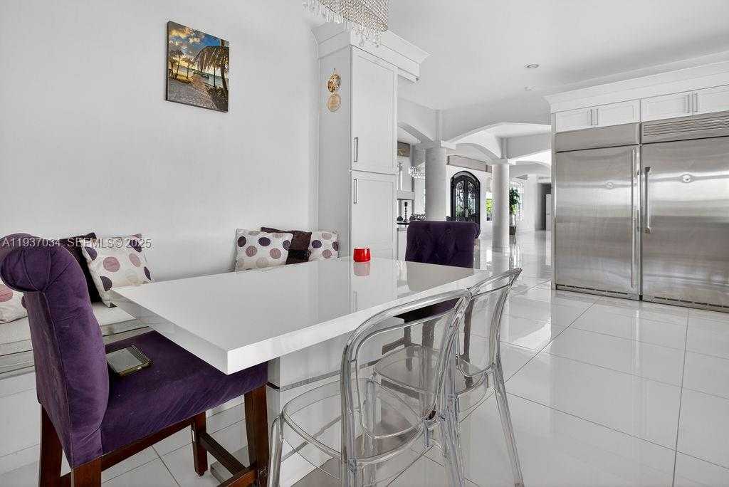 Small Image of PARADISE VIEW VILLA, Out of City Number 35