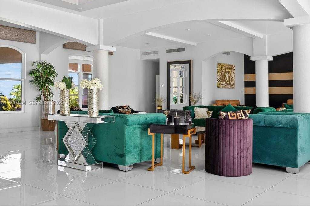 Small Image of PARADISE VIEW VILLA, Out of City Number 39