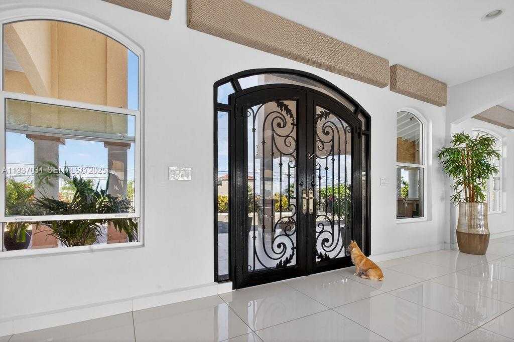 Small Image of PARADISE VIEW VILLA, Out of City Number 41