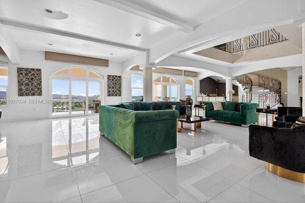 Small Image of PARADISE VIEW VILLA, Out of City Number 48