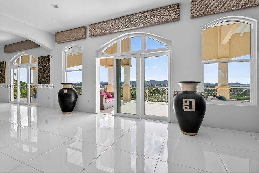 Small Image of PARADISE VIEW VILLA, Out of City Number 54