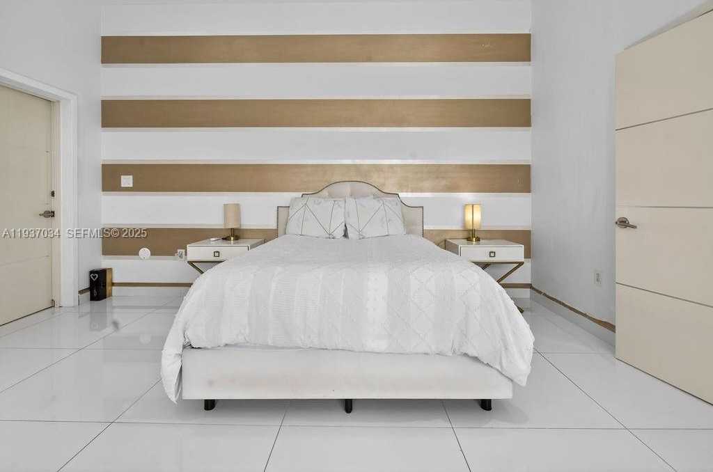 Small Image of PARADISE VIEW VILLA, Out of City Number 59