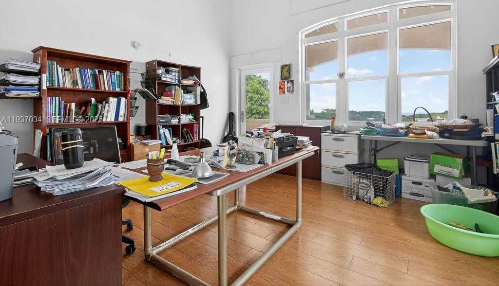 Small Image of PARADISE VIEW VILLA, Out of City Number 66