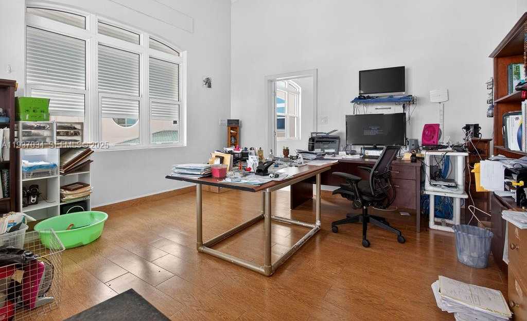 Small Image of PARADISE VIEW VILLA, Out of City Number 67