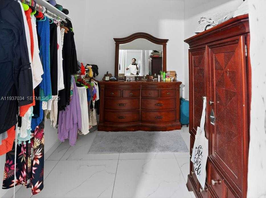 Small Image of PARADISE VIEW VILLA, Out of City Number 74