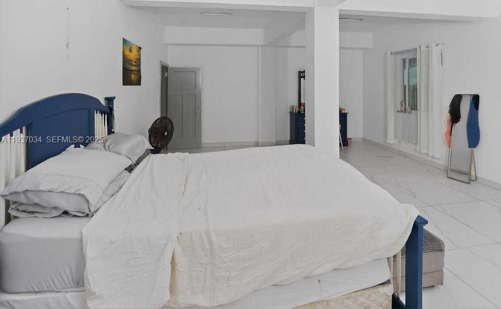 Small Image of PARADISE VIEW VILLA, Out of City Number 75